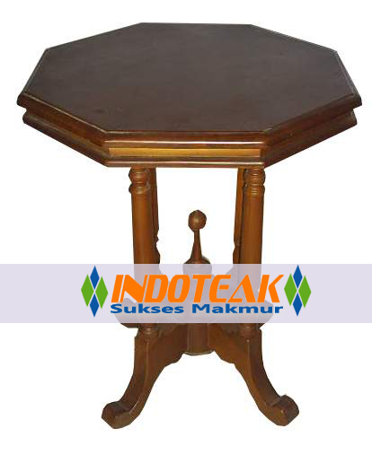 Classic Colonial Table