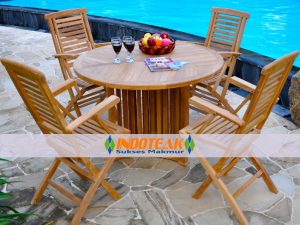 Outdoor Dinning Table